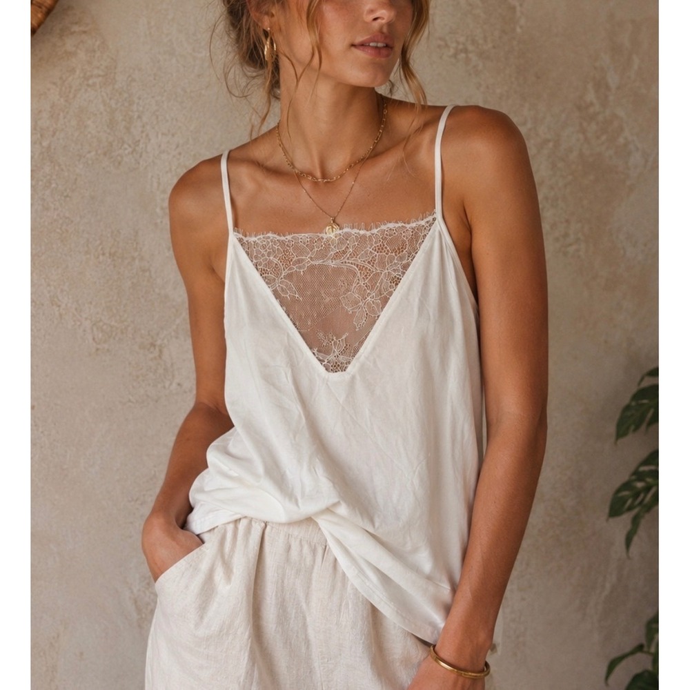 NWT Sheer Floral Lace White Plunge Spaghetti Strap Tank Delicate Feminine y2k SM